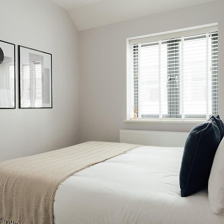 Inviting 2 Bedroom House In Доркінг Екстер'єр фото
